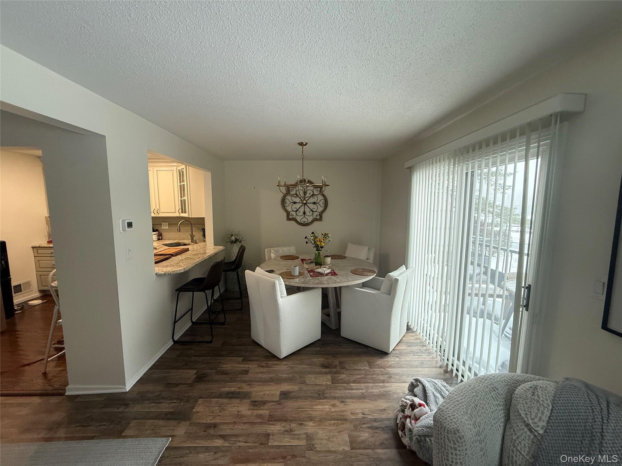 #5 photo, 211 Treetop Circle, Nanuet , NY 10954