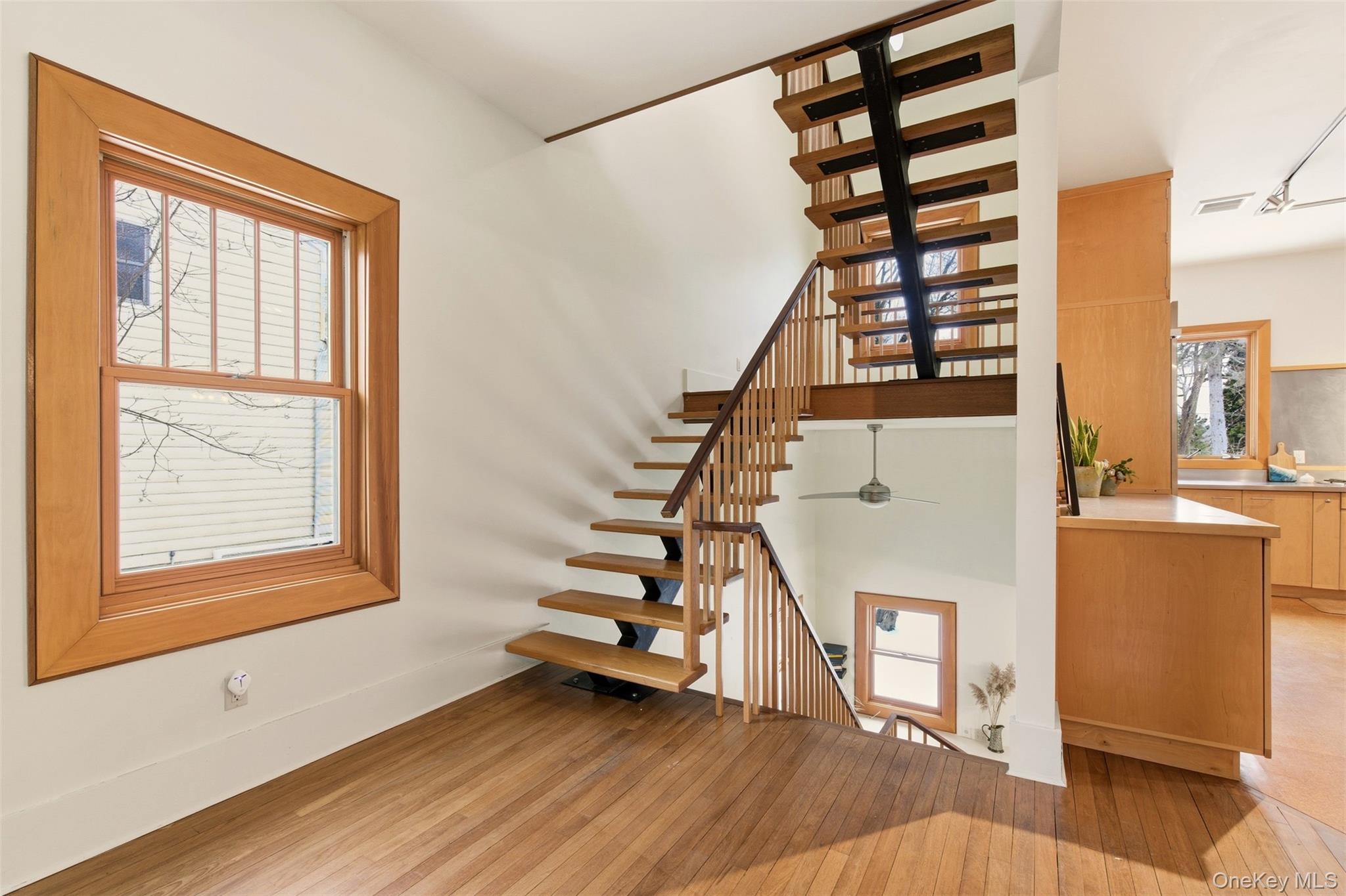 #13 photo, 7 Landing Road, सफ़ोक काउंटी Huntington , NY 11743