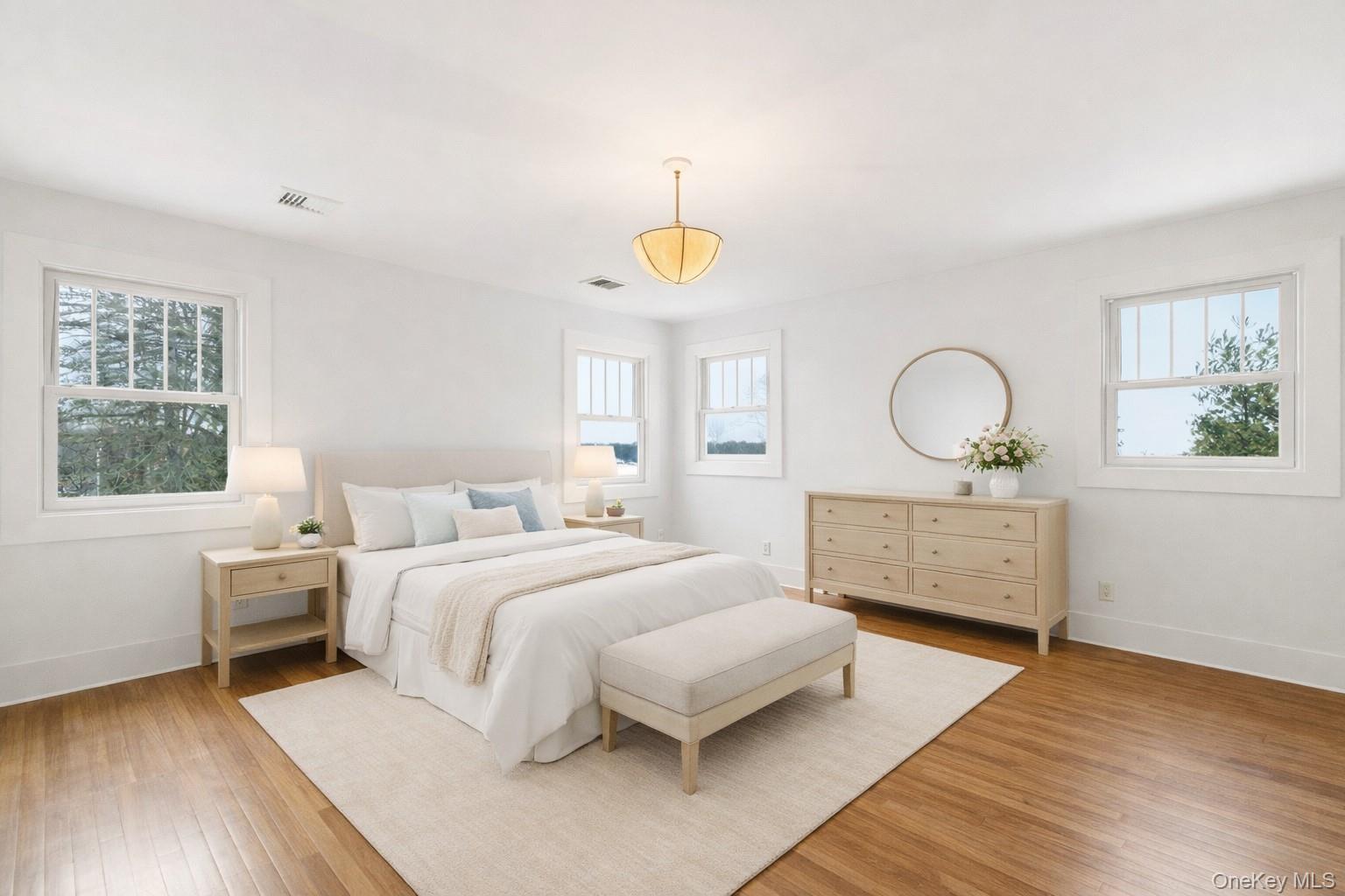 #14 photo, 7 Landing Road, सफ़ोक काउंटी Huntington , NY 11743