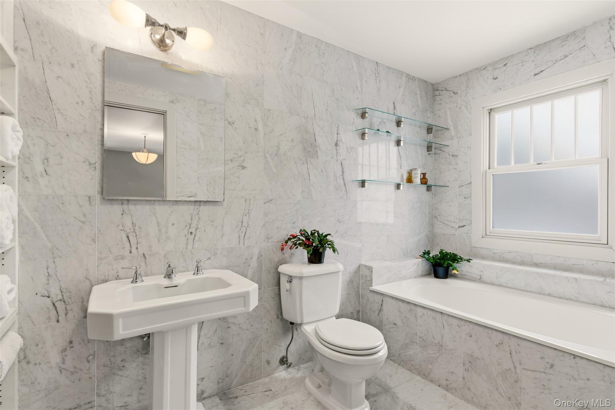 #18 photo, 7 Landing Road, सफ़ोक काउंटी Huntington , NY 11743