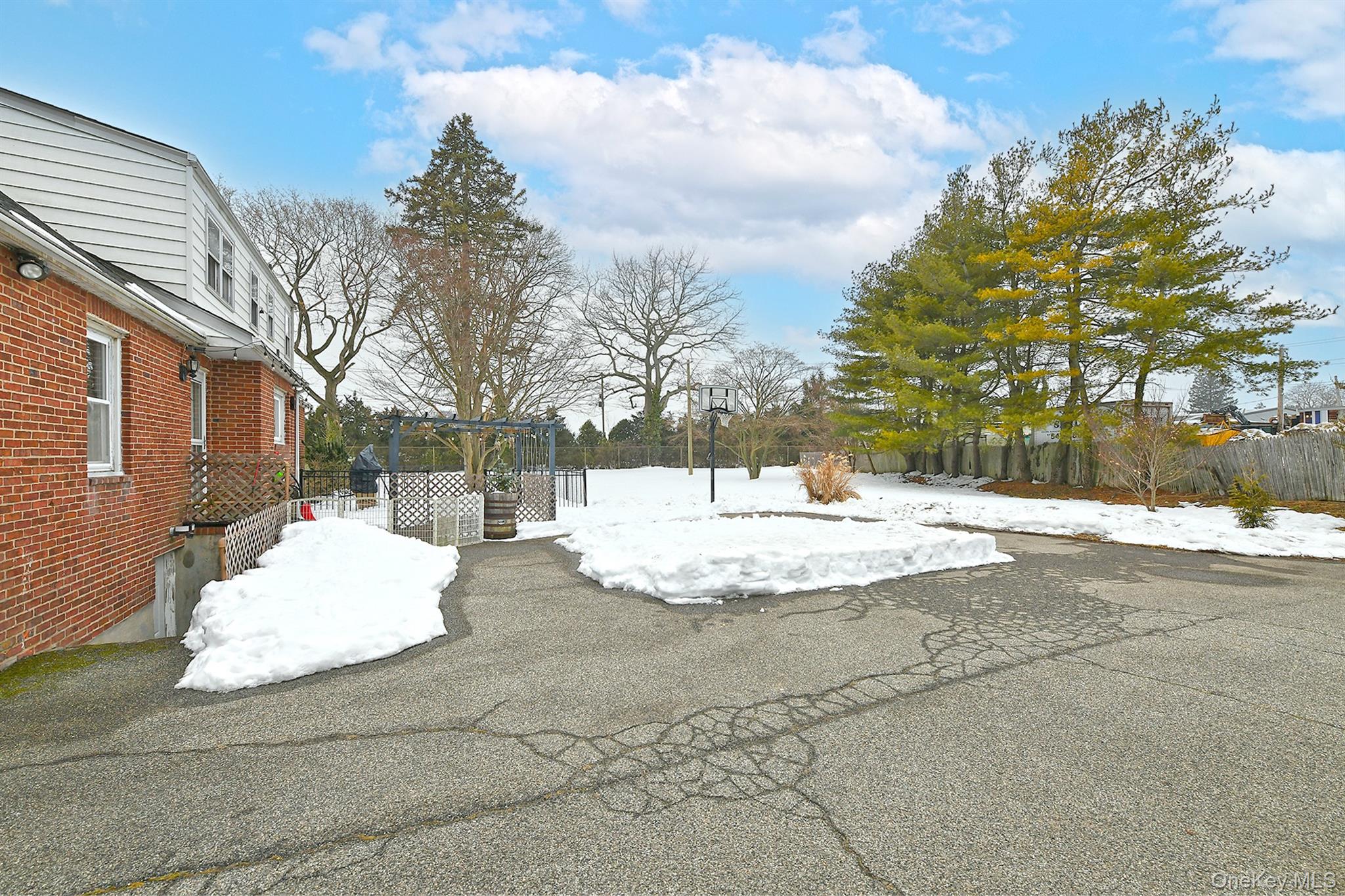 #19 photo, 1 Central Street, Greenlawn , NY 11740