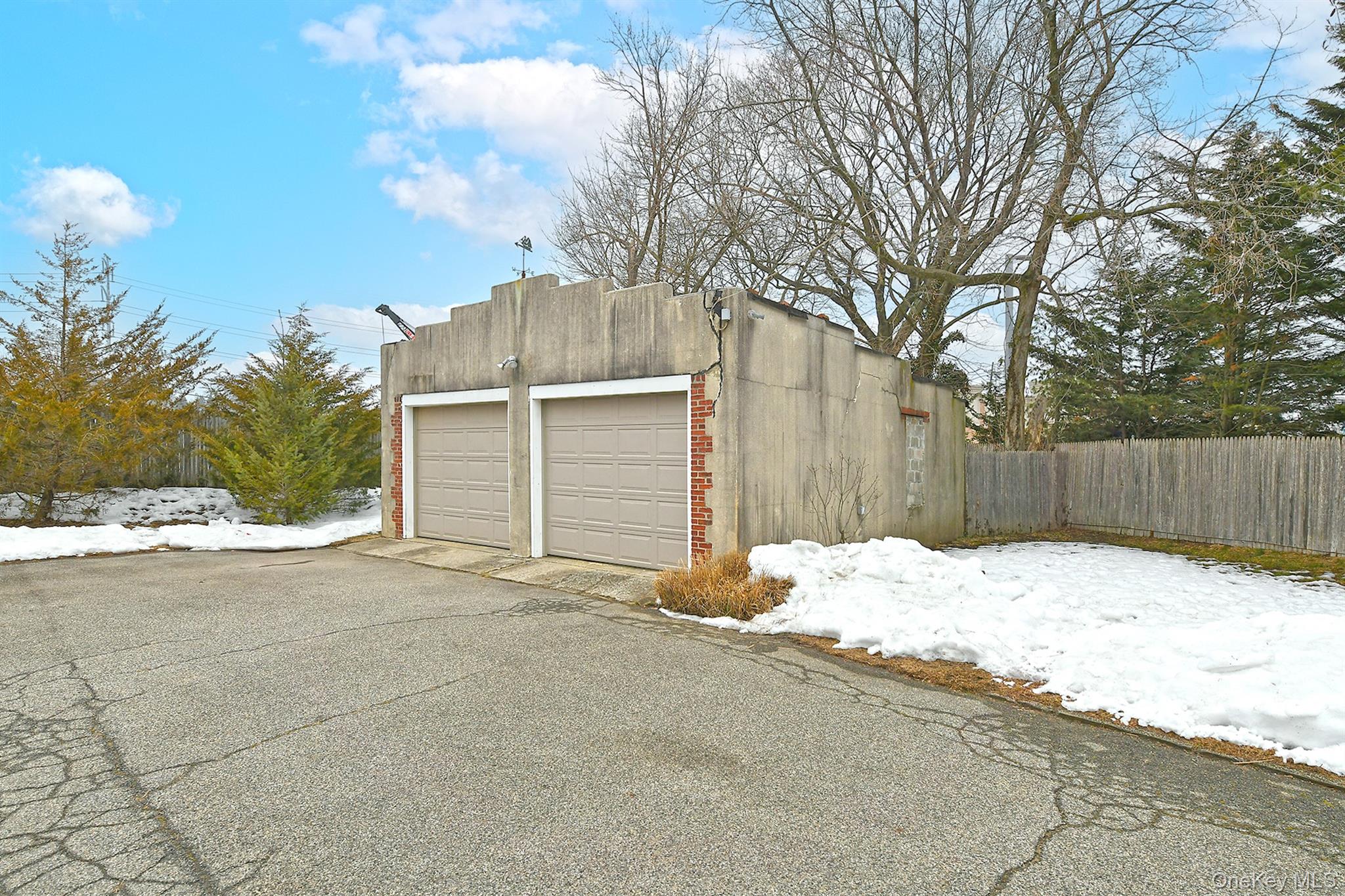 #20 photo, 1 Central Street, Greenlawn , NY 11740