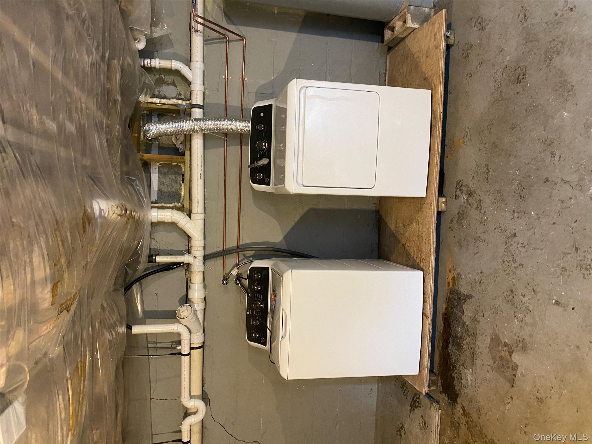 #7 photo, 62B E 2nd Street, Riverhead , NY 11901