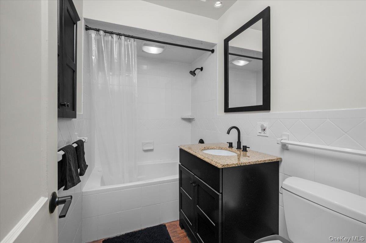 #12 photo, 1325 Stoneybrook Avenue, Mamaroneck , NY 10543