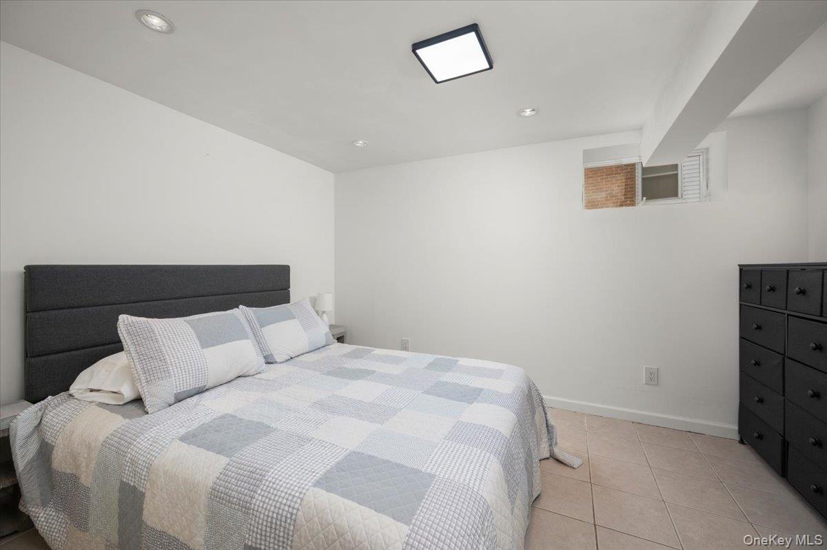 #18 photo, 1325 Stoneybrook Avenue, Mamaroneck , NY 10543