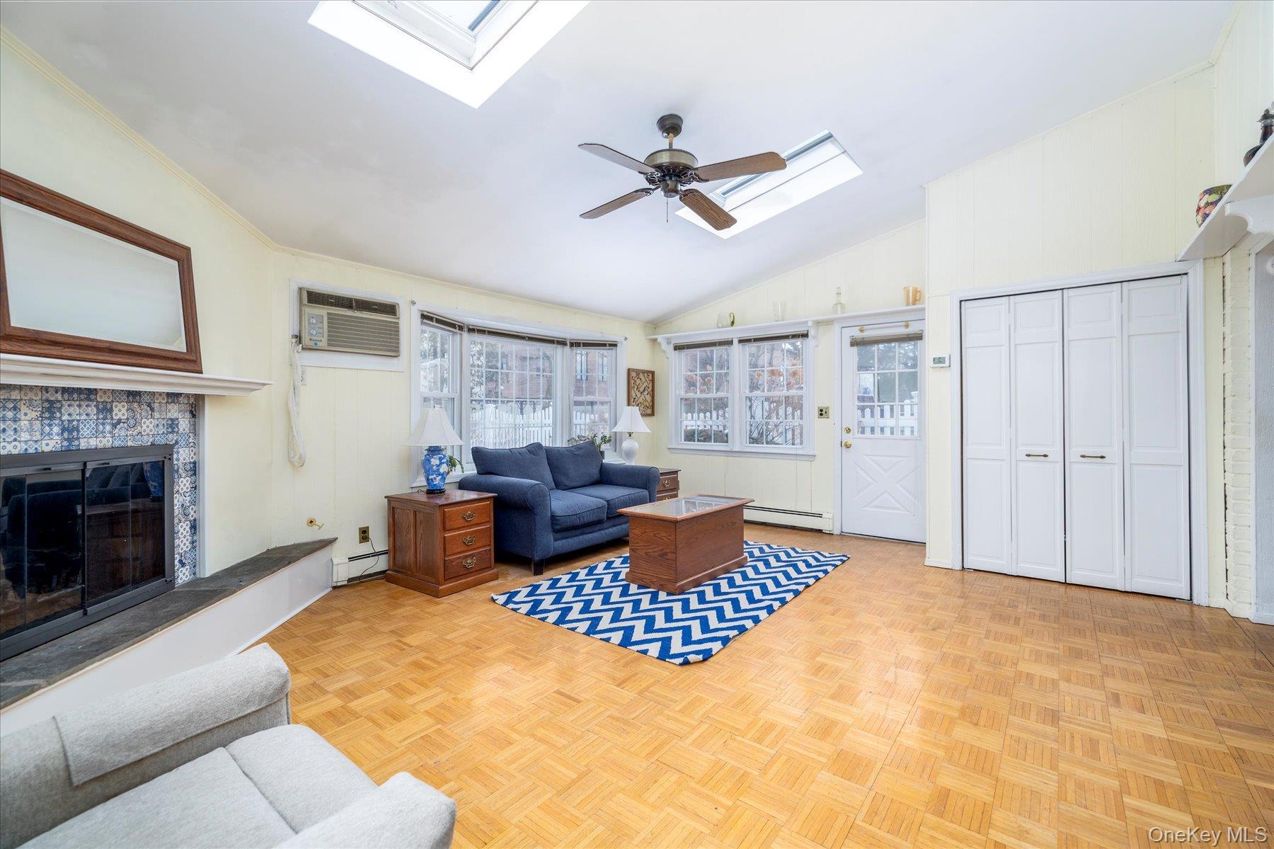 #14 photo, 28 Saint Thomas Place, Malverne , NY 11565