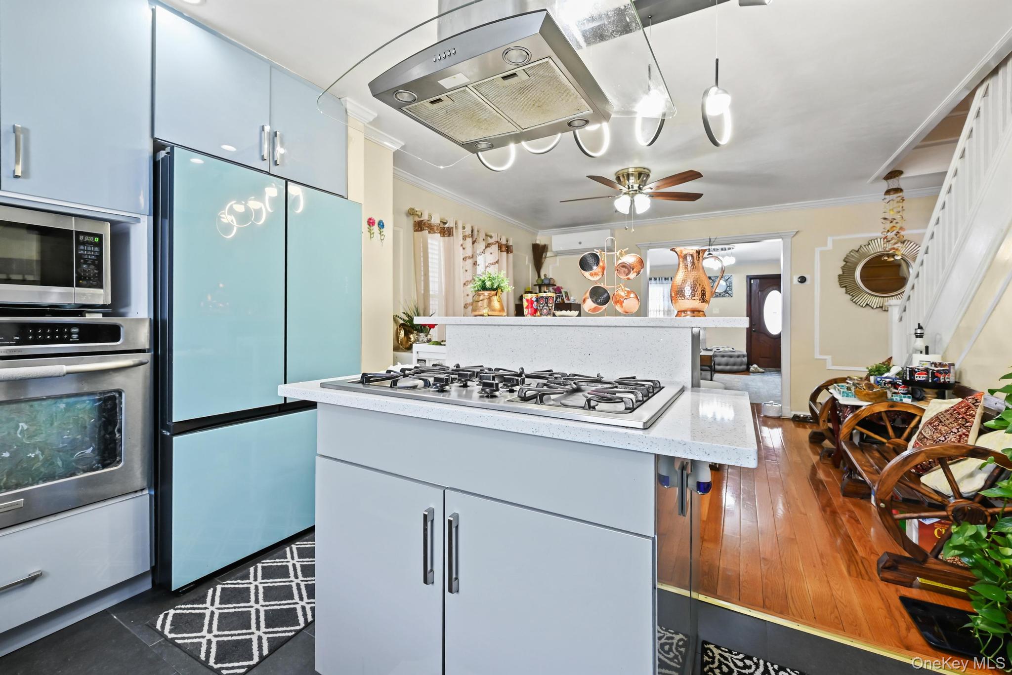 #11 photo, 93-19 201st Street, Hollis , NY 11423