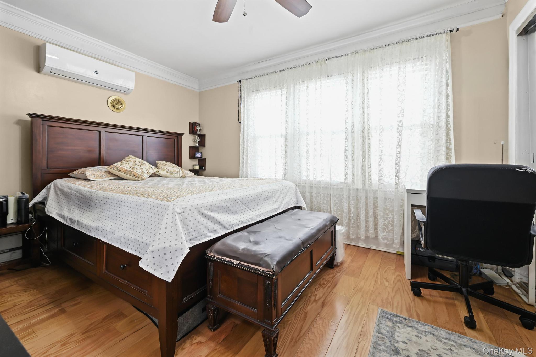 #14 photo, 93-19 201st Street, Hollis , NY 11423