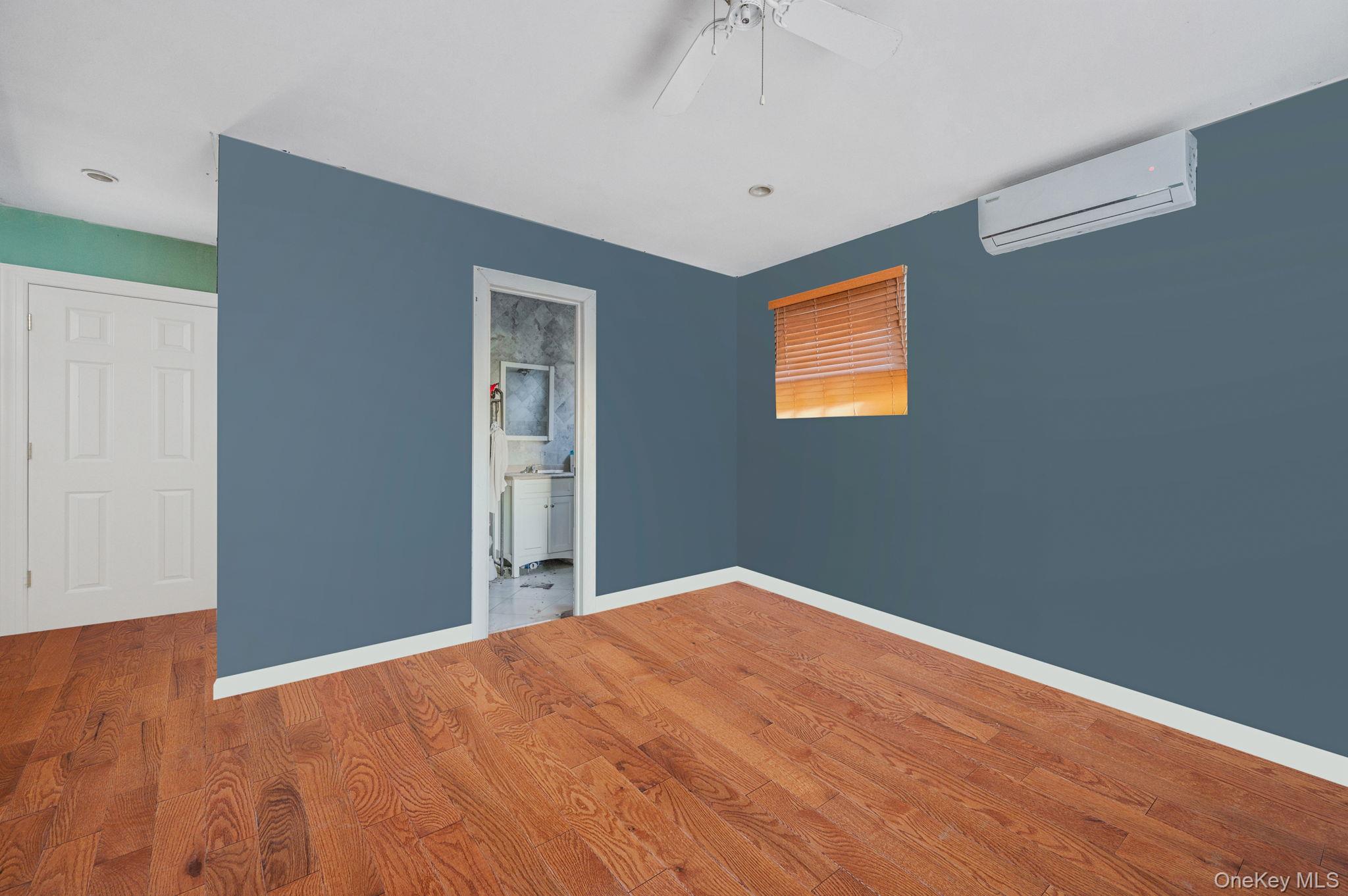 #13 photo, 21910 132nd Road, Laurelton , NY 11413