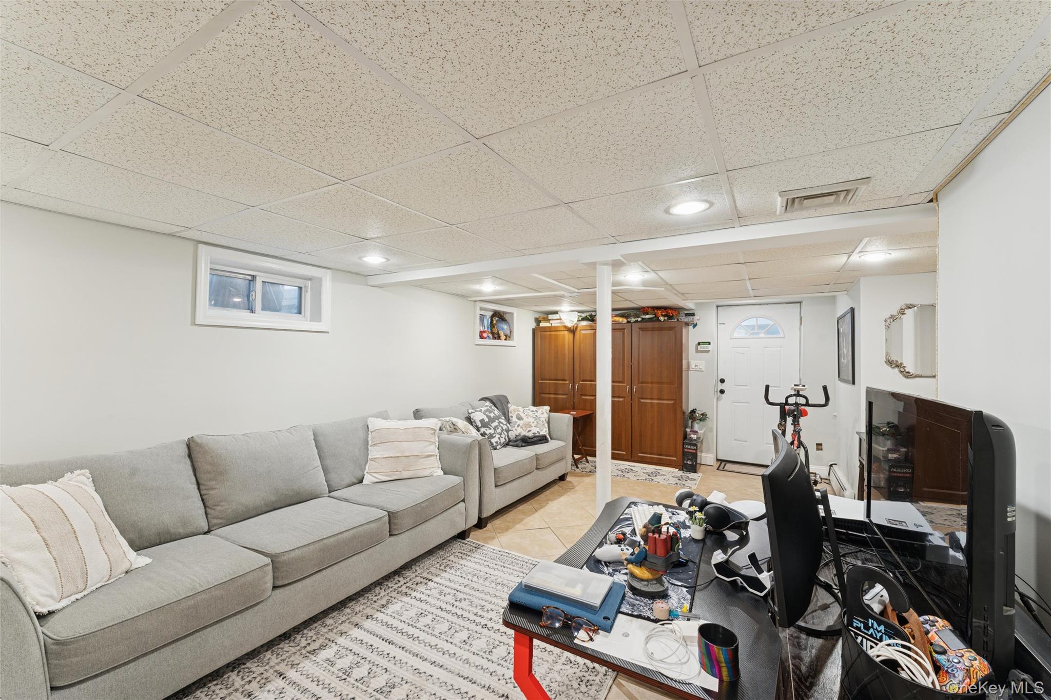 #16 photo, 1066 Merillon Avenue, वेस्टबरी Westbury , NY 11590