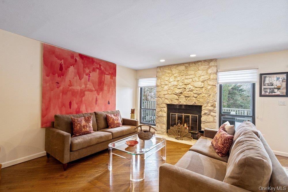 #16 photo, 194 Alta Terrace Terrace, Jericho , NY 11753