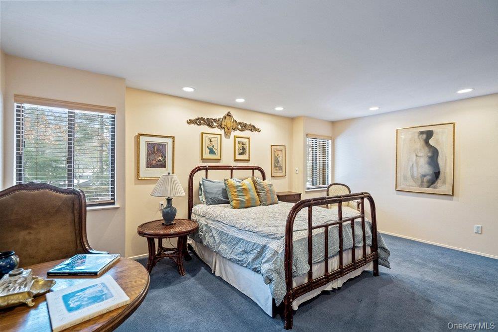 #18 photo, 194 Alta Terrace Terrace, Jericho , NY 11753