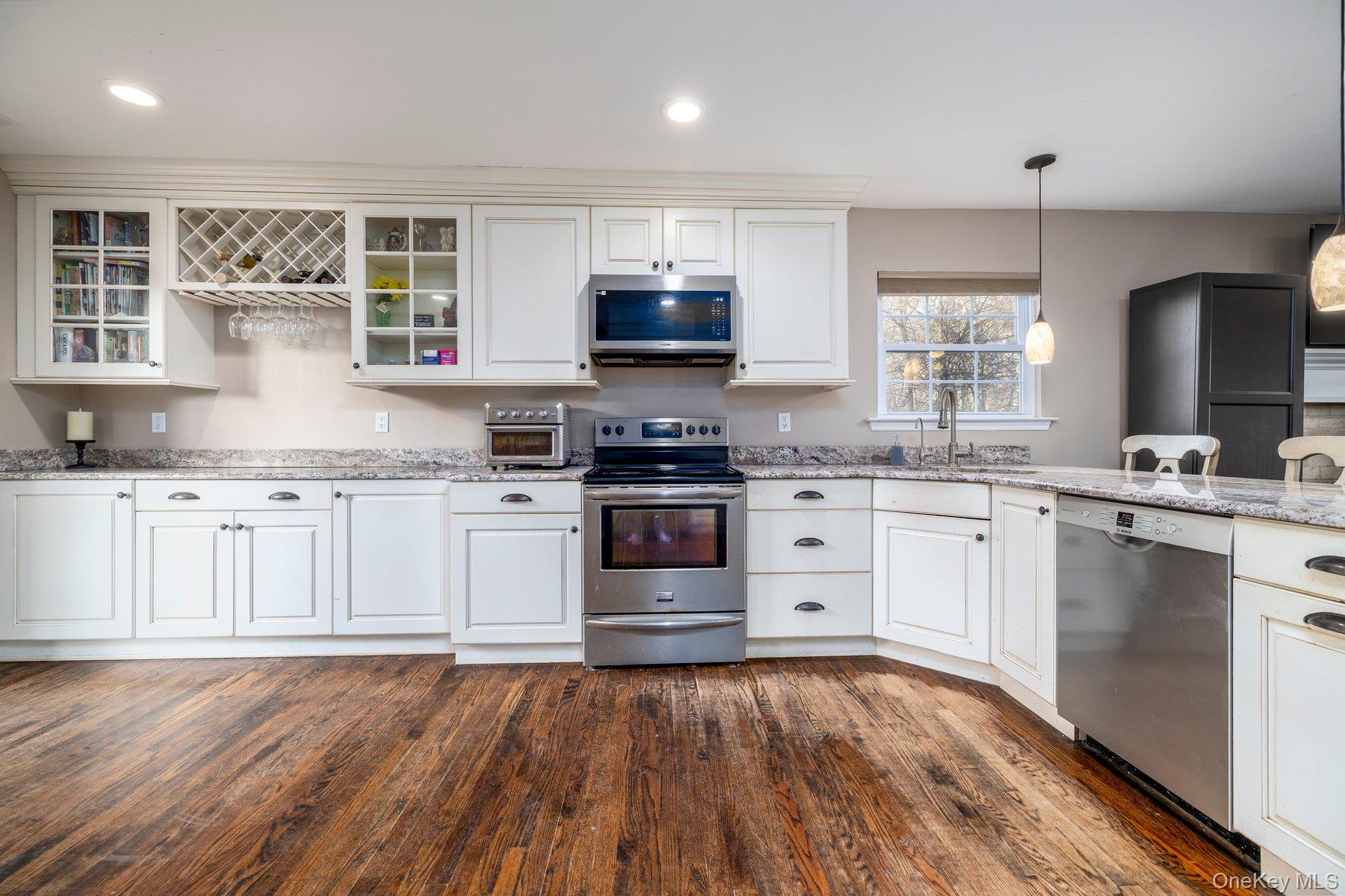 #6 photo, 12 Summit Street, East Patchogue , NY 11772