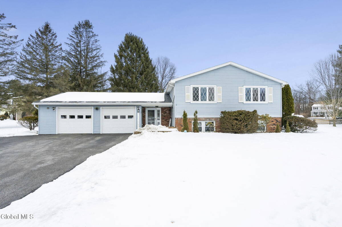 #1 photo, 1041 Gates Drive, Schenectady , NY 12306