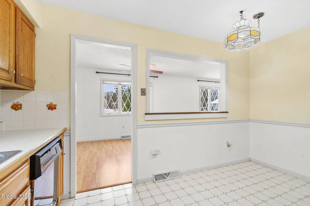 #14 photo, 1041 Gates Drive, Schenectady , NY 12306