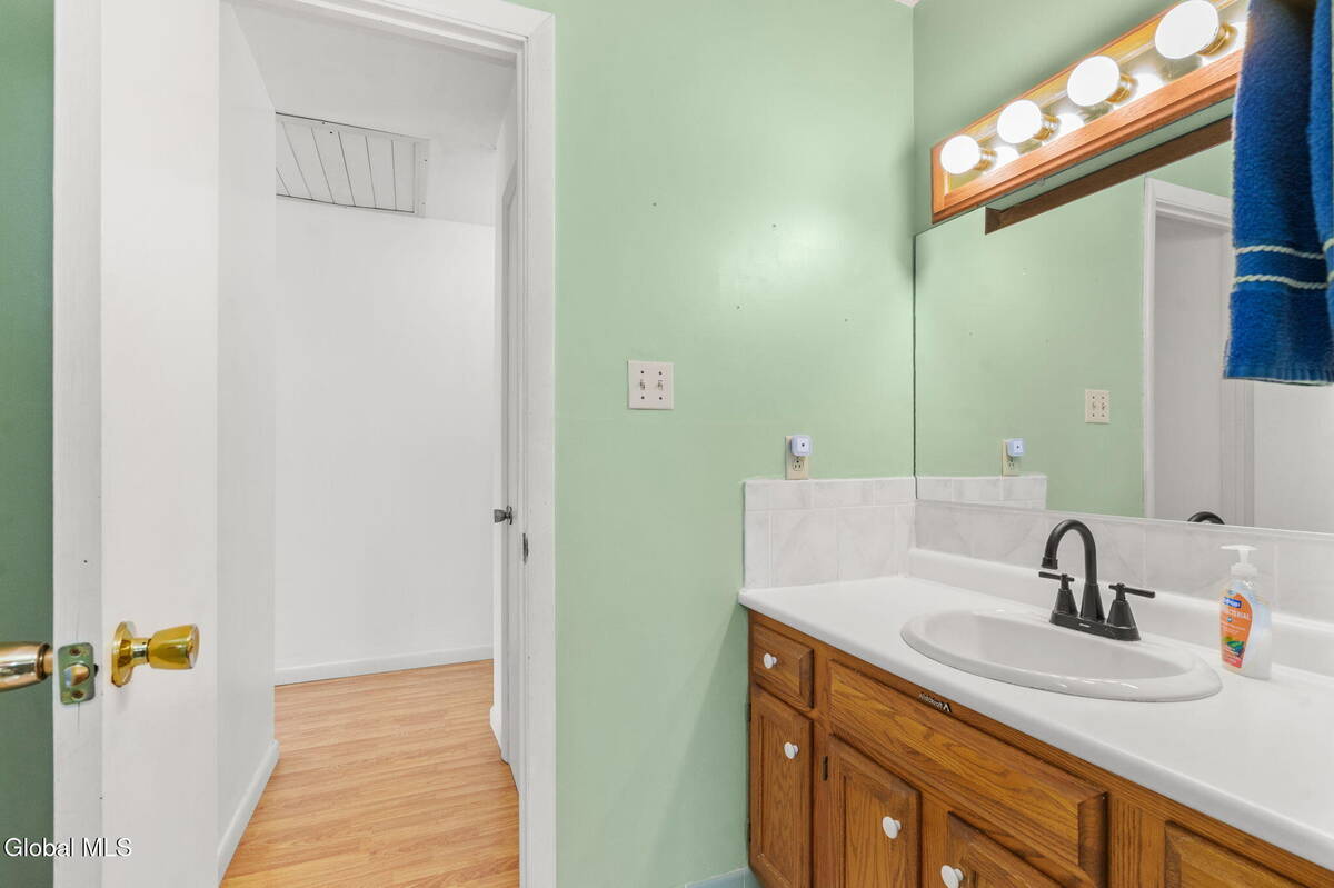 #26 photo, 1041 Gates Drive, Schenectady , NY 12306