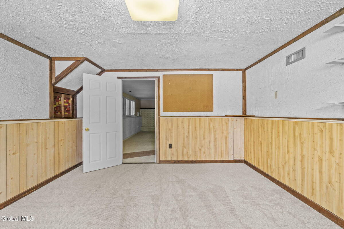 #31 photo, 1041 Gates Drive, Schenectady , NY 12306