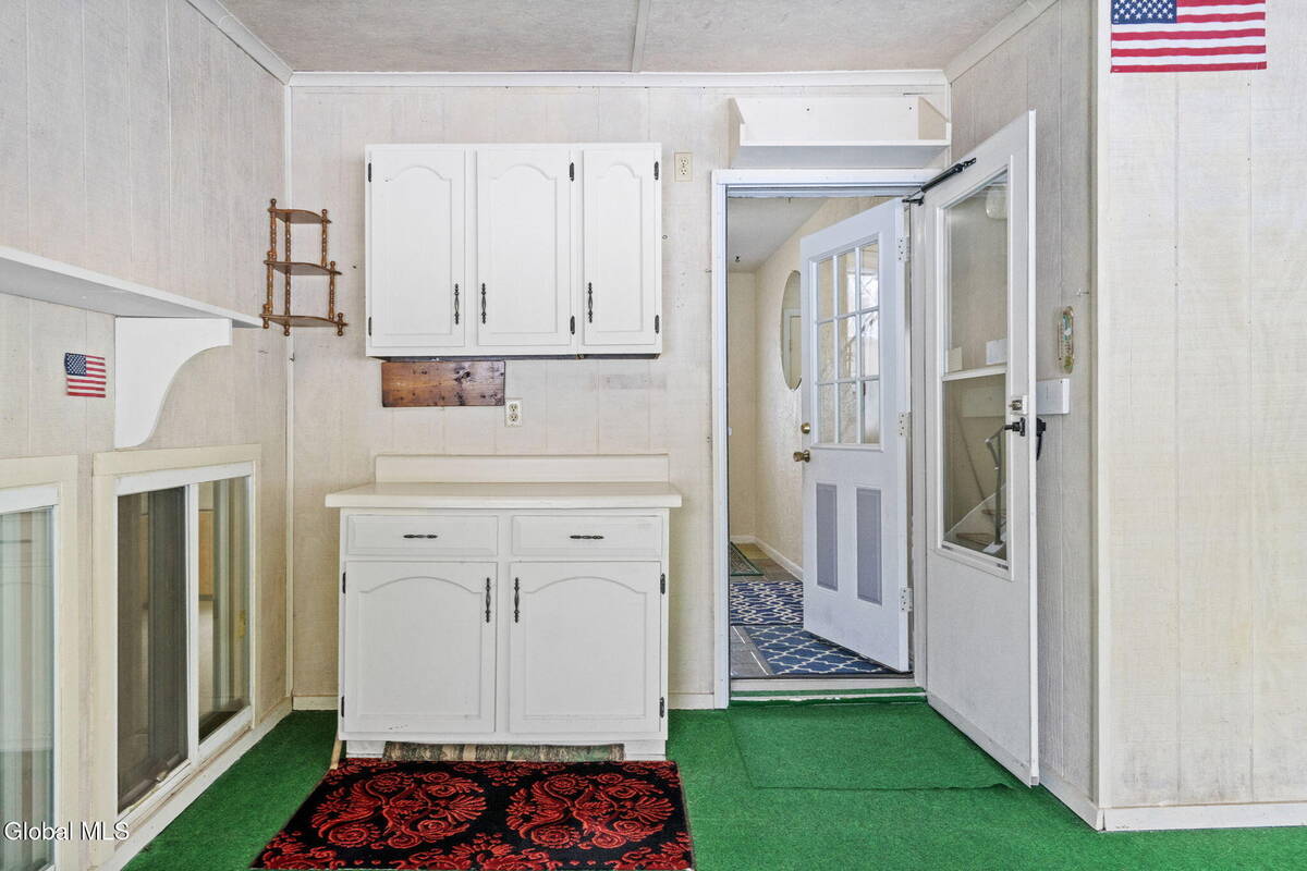 #35 photo, 1041 Gates Drive, Schenectady , NY 12306