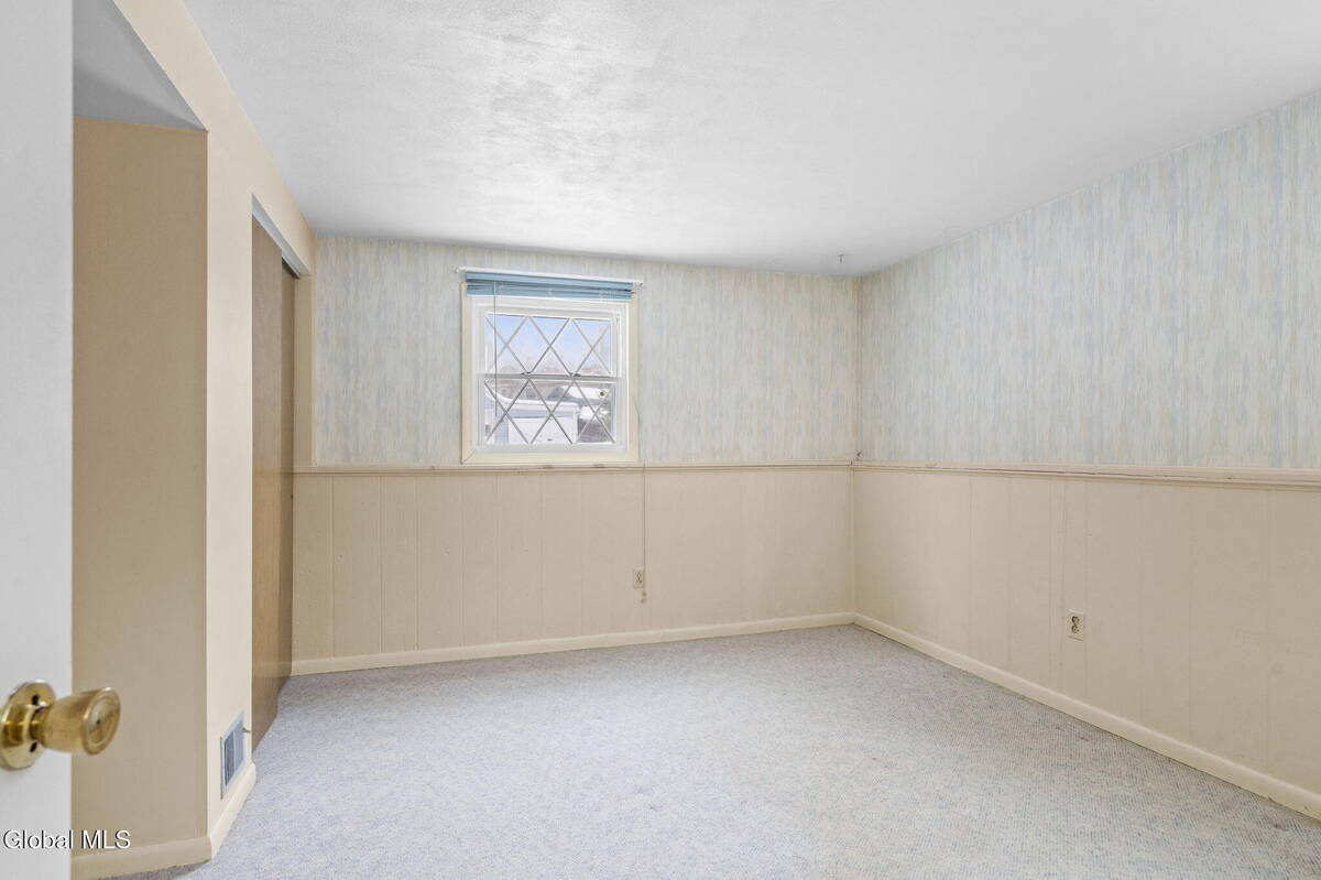 #37 photo, 1041 Gates Drive, Schenectady , NY 12306