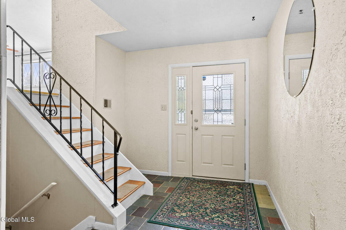 #4 photo, 1041 Gates Drive, Schenectady , NY 12306