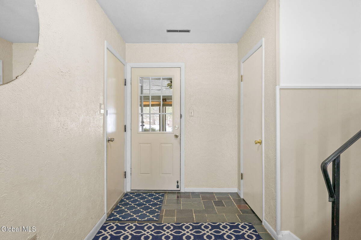 #5 photo, 1041 Gates Drive, Schenectady , NY 12306