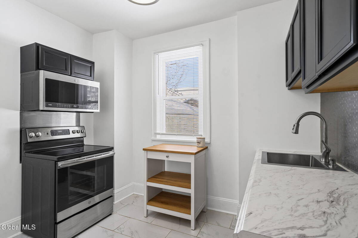 #12 photo, 10 Jesse Court, Troy , NY 12180