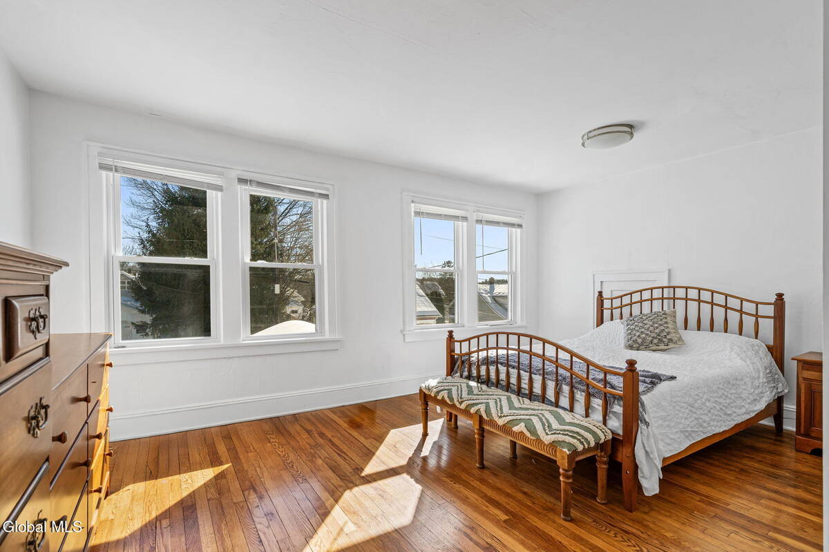 #20 photo, 10 Jesse Court, Troy , NY 12180