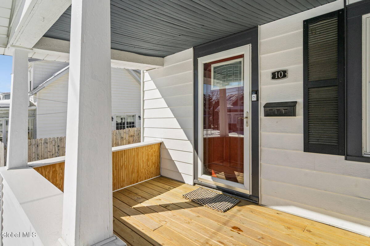 #3 photo, 10 Jesse Court, Troy , NY 12180