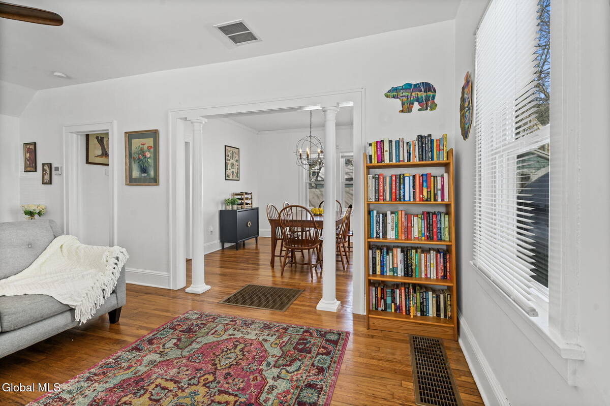 #8 photo, 10 Jesse Court, Troy , NY 12180