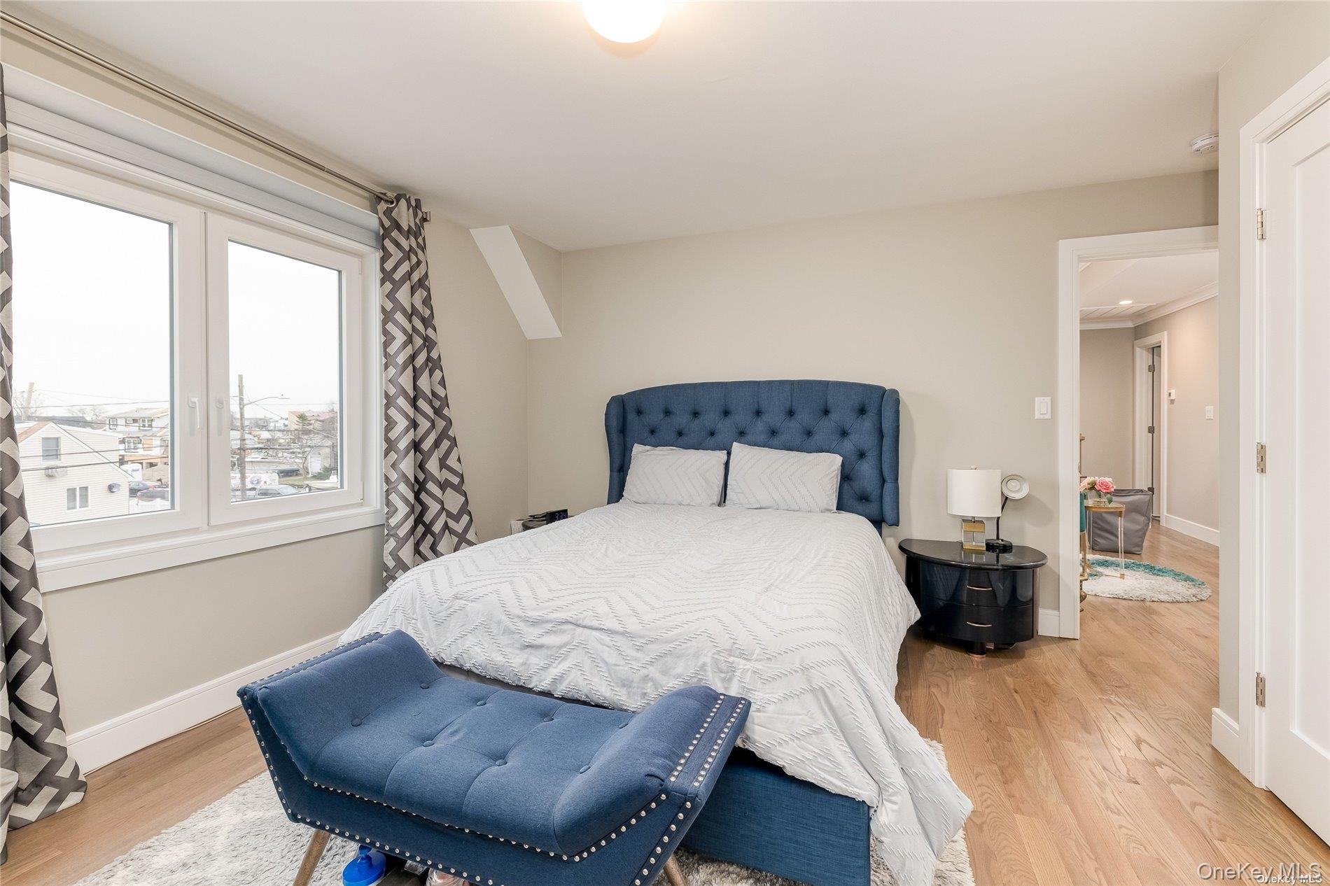 #16 photo, 72 W Marine Avenue, Lindenhurst , NY 11757