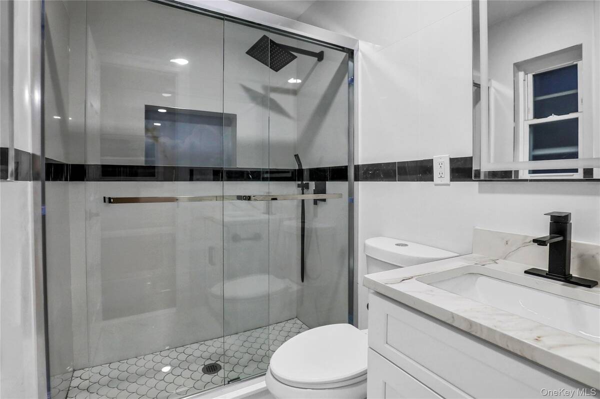 #9 photo, 45 Colony Lane, Syosset , NY 11791