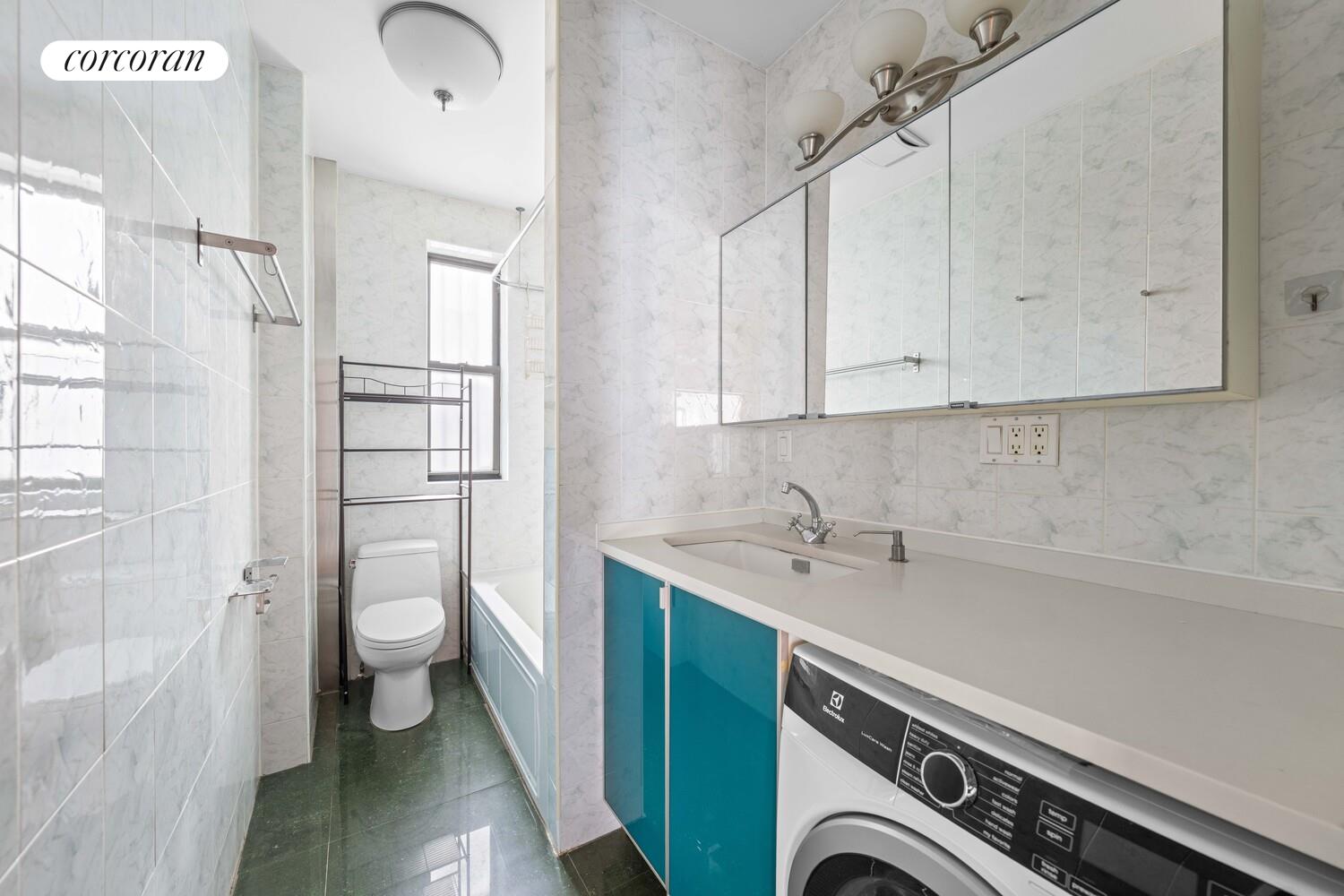 #9 photo, 179 OCEAN Parkway, Kensington , NY 11218