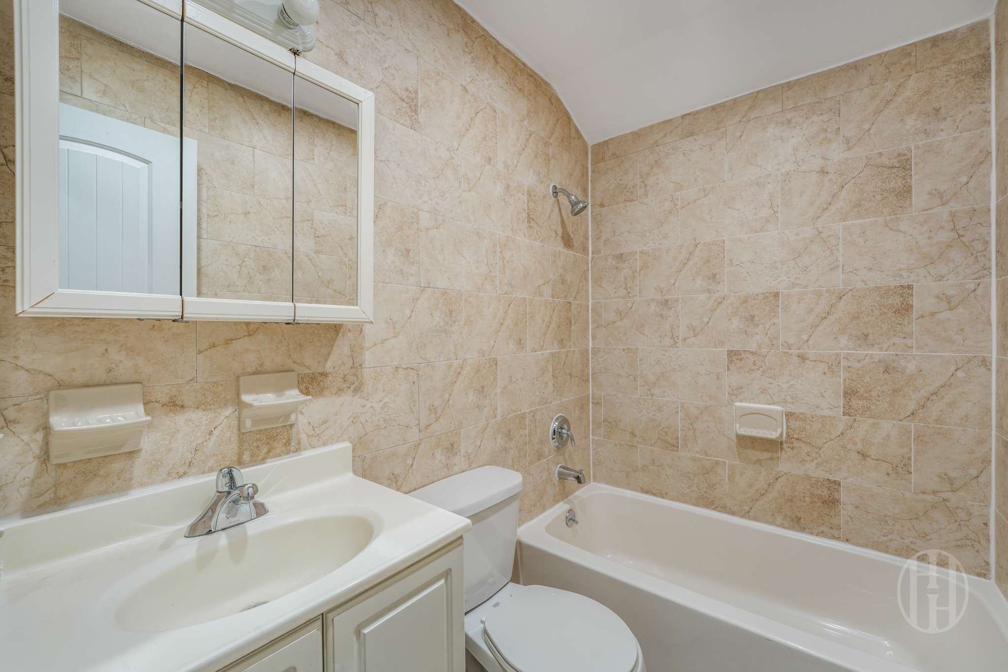 #16 photo, 88-10 70th Road, Forest Hills , NY 11375