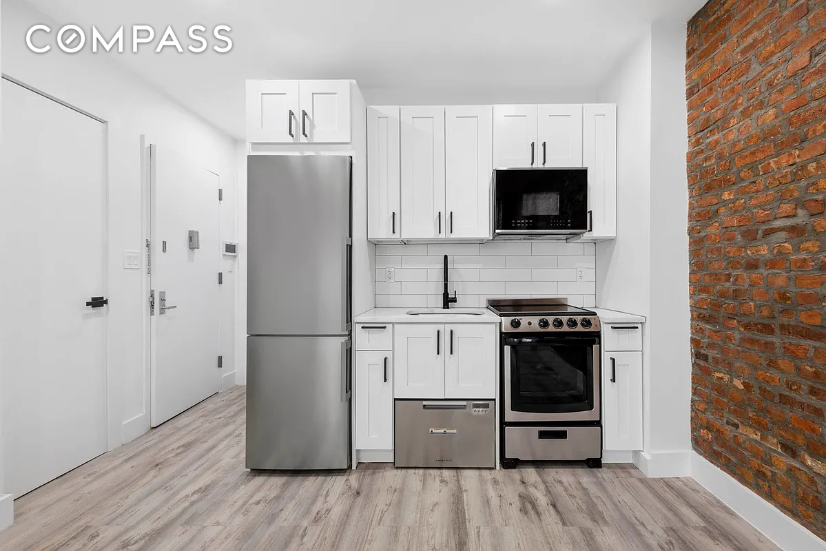 #5 photo, 555 2nd Avenue, Kips Bay , NY 10016