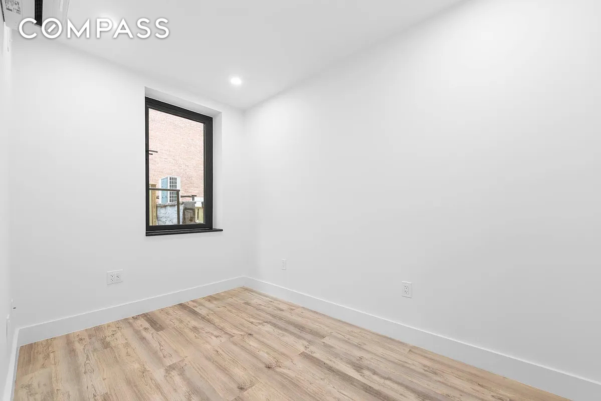 #7 photo, 555 2nd Avenue, Kips Bay , NY 10016