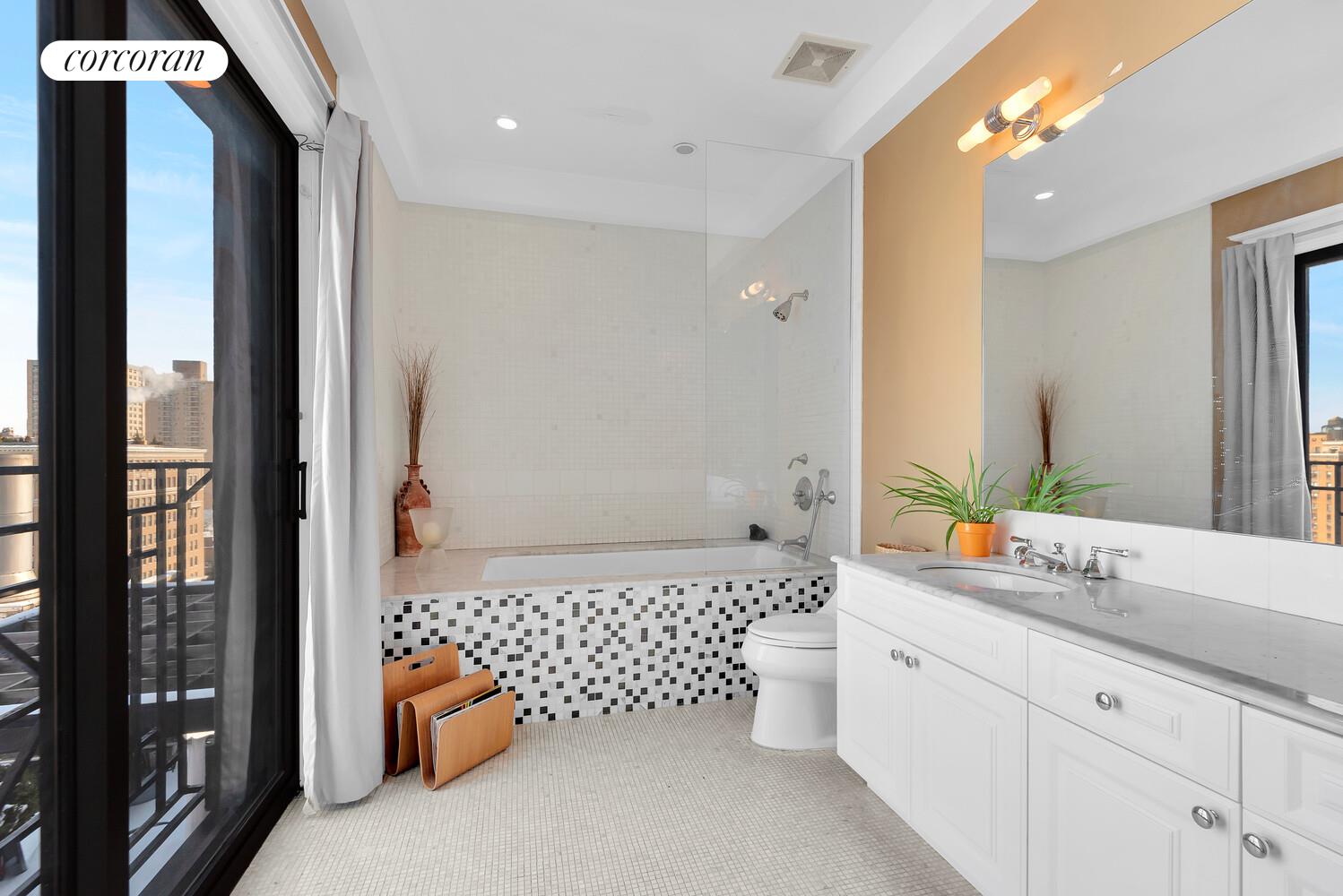 #16 photo, New York City, Upper West Side , NY 10024