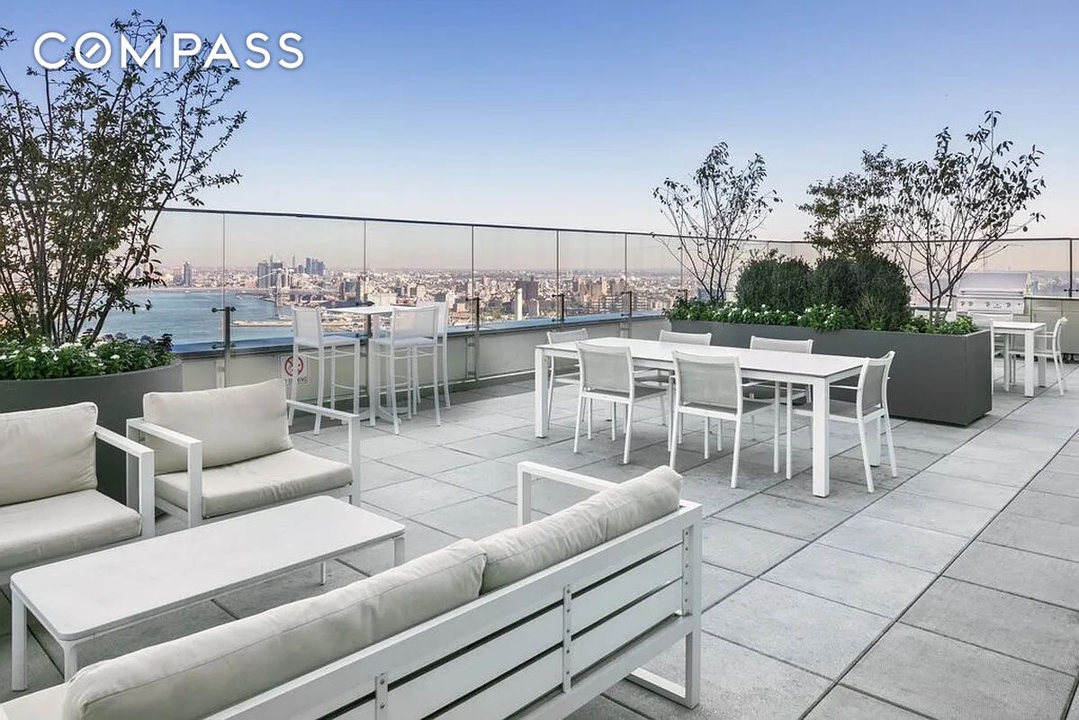 #8 photo, Brooklyn, Downtown Brooklyn , NY 11201