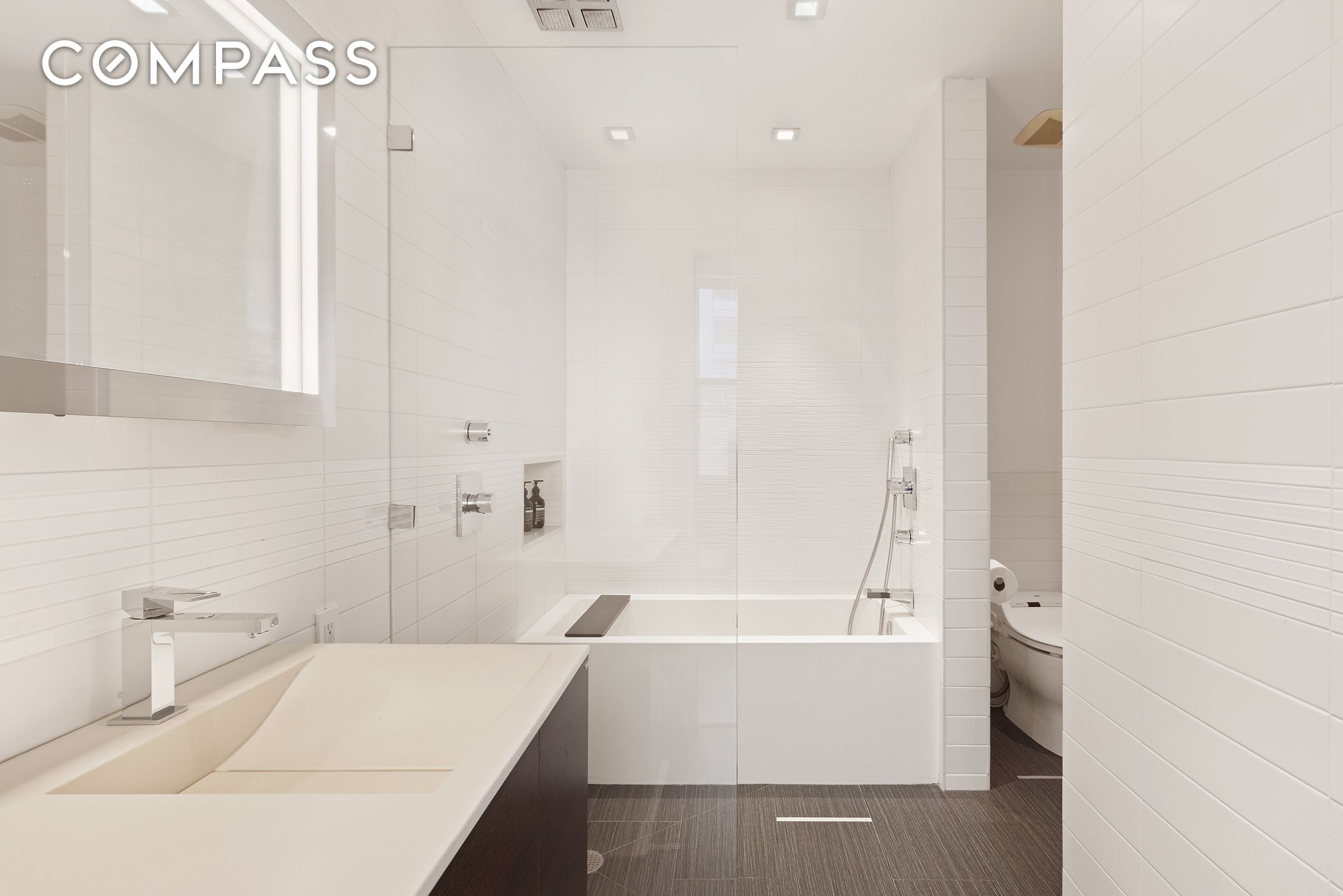 #17 photo, 130 Fulton Street, Financial District , NY 10038