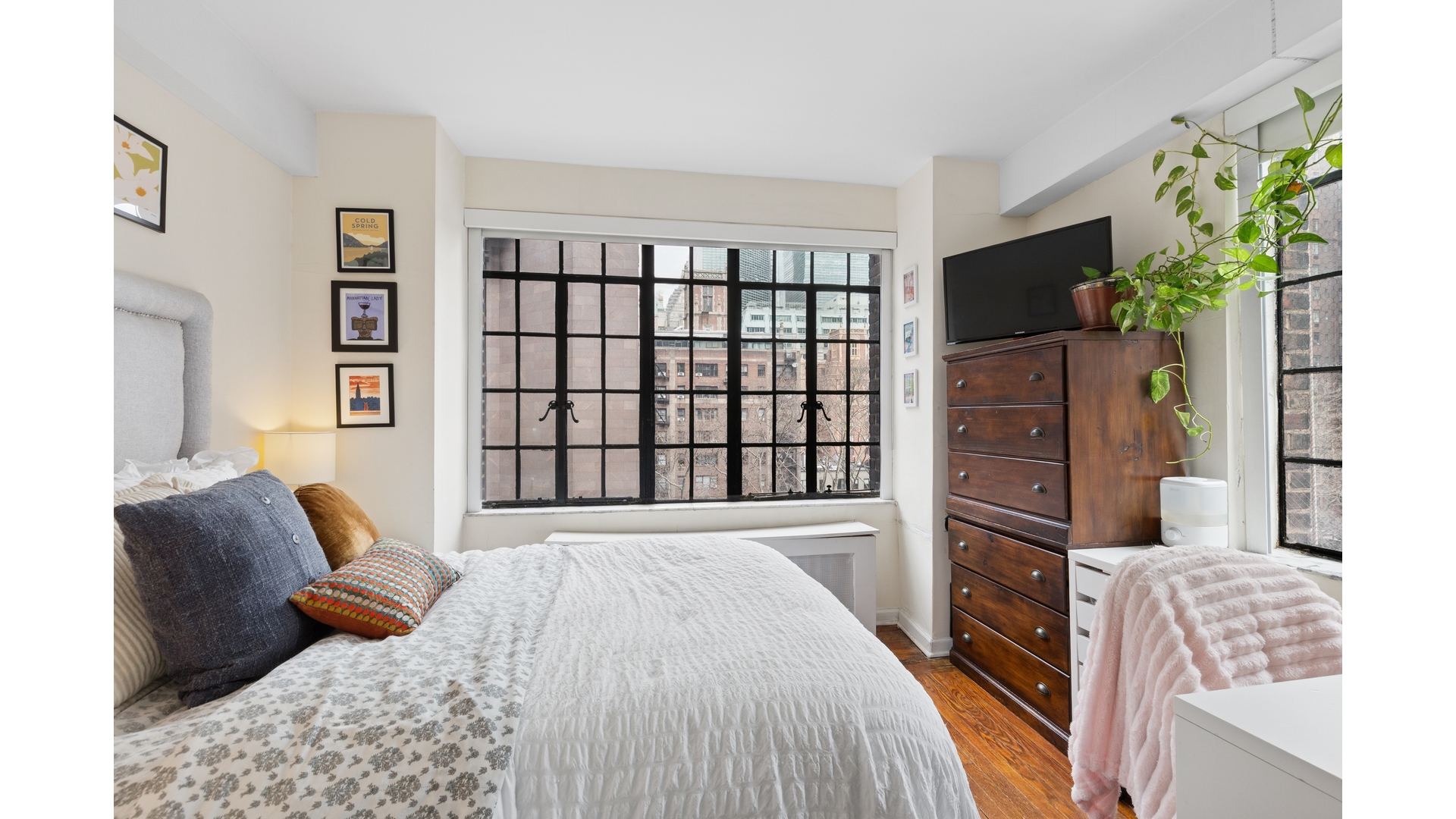 #10 photo, 320 E 42ND Street, Murray Hill , NY 10017