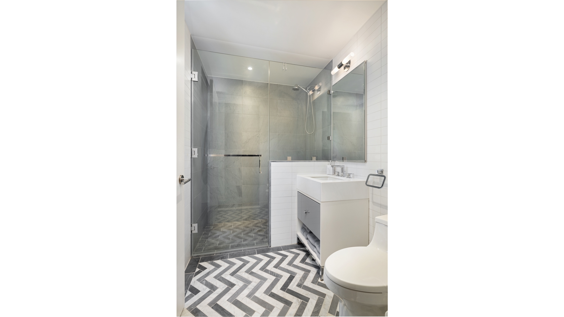 #8 photo, 261 W 25TH Street, Chelsea , NY 10001