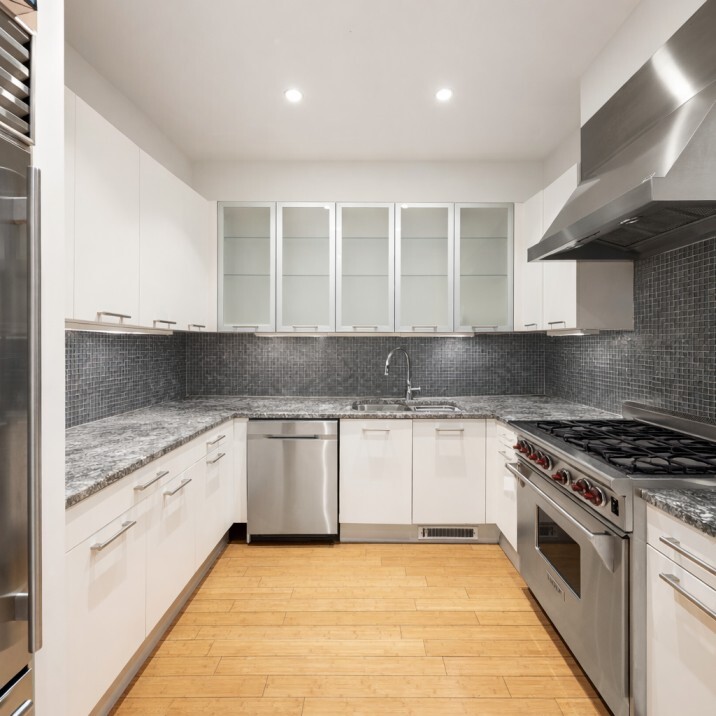 #9 photo, 130 FULTON Street, South Street Seaport , NY 10038