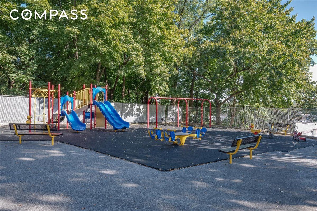 #3 photo, Bronx, North Riverdale , NY 10471