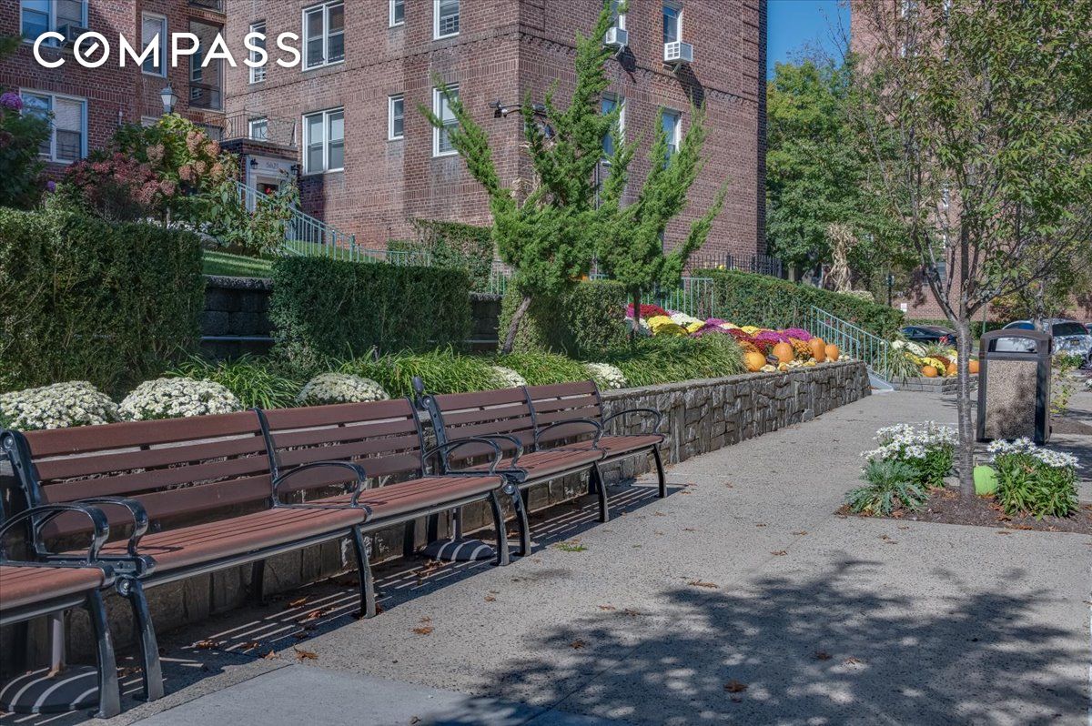 #4 photo, Bronx, North Riverdale , NY 10471