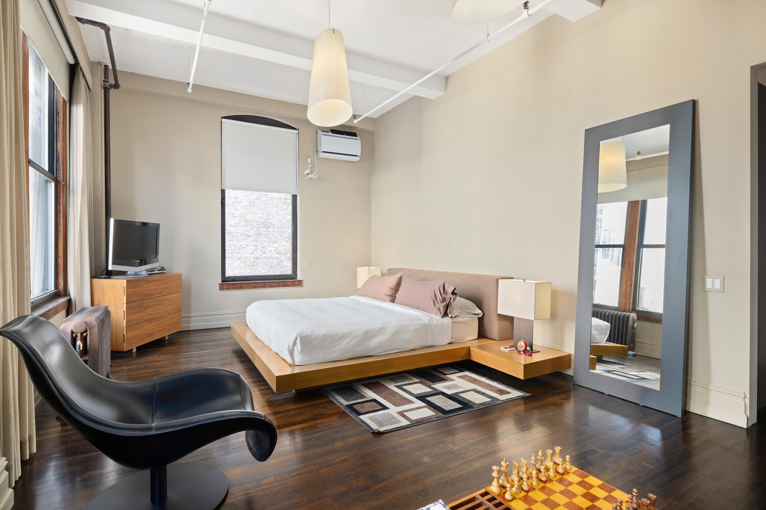 #7 photo, 116 W 29TH Street, Chelsea , NY 10001