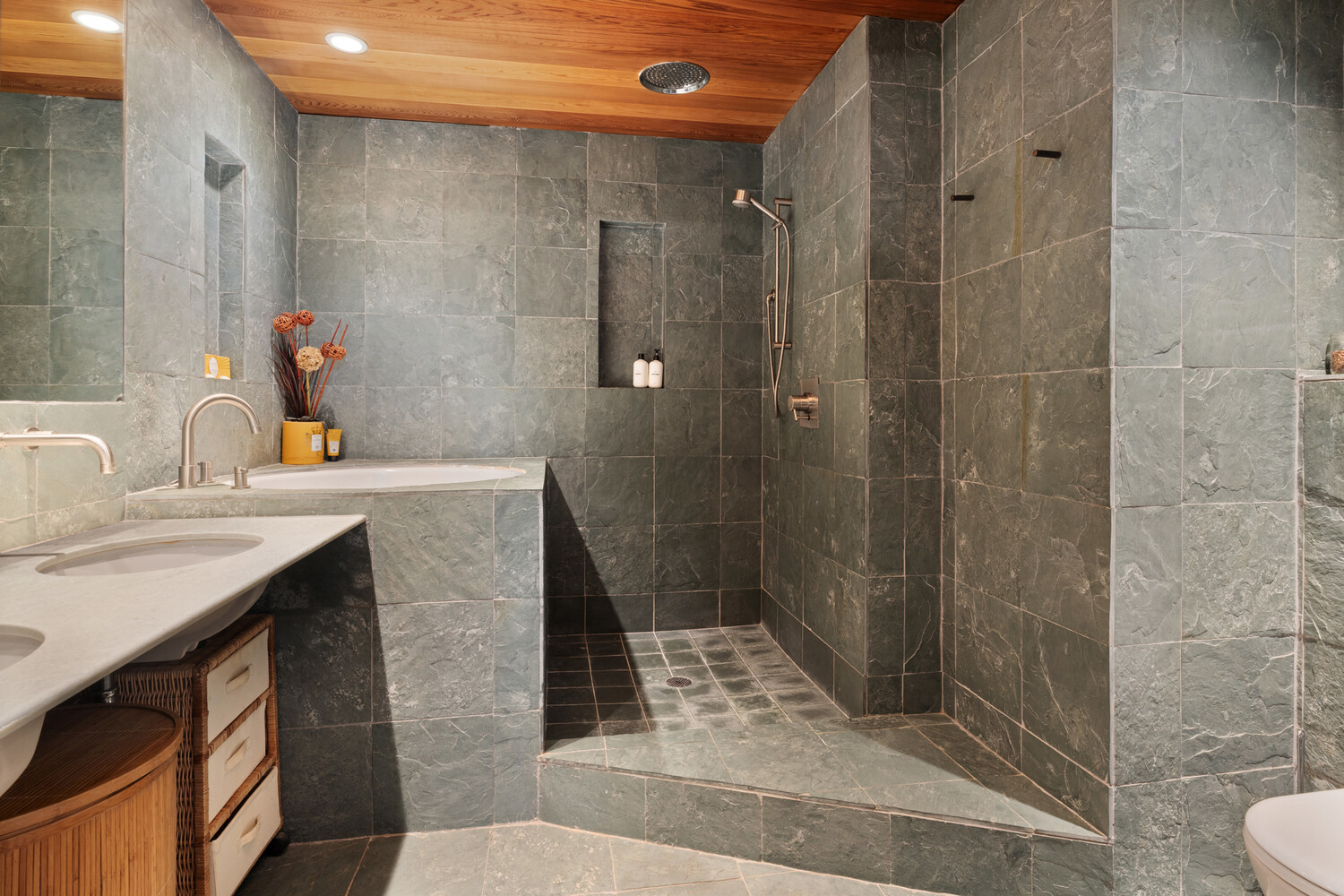 #9 photo, 116 W 29TH Street, Chelsea , NY 10001