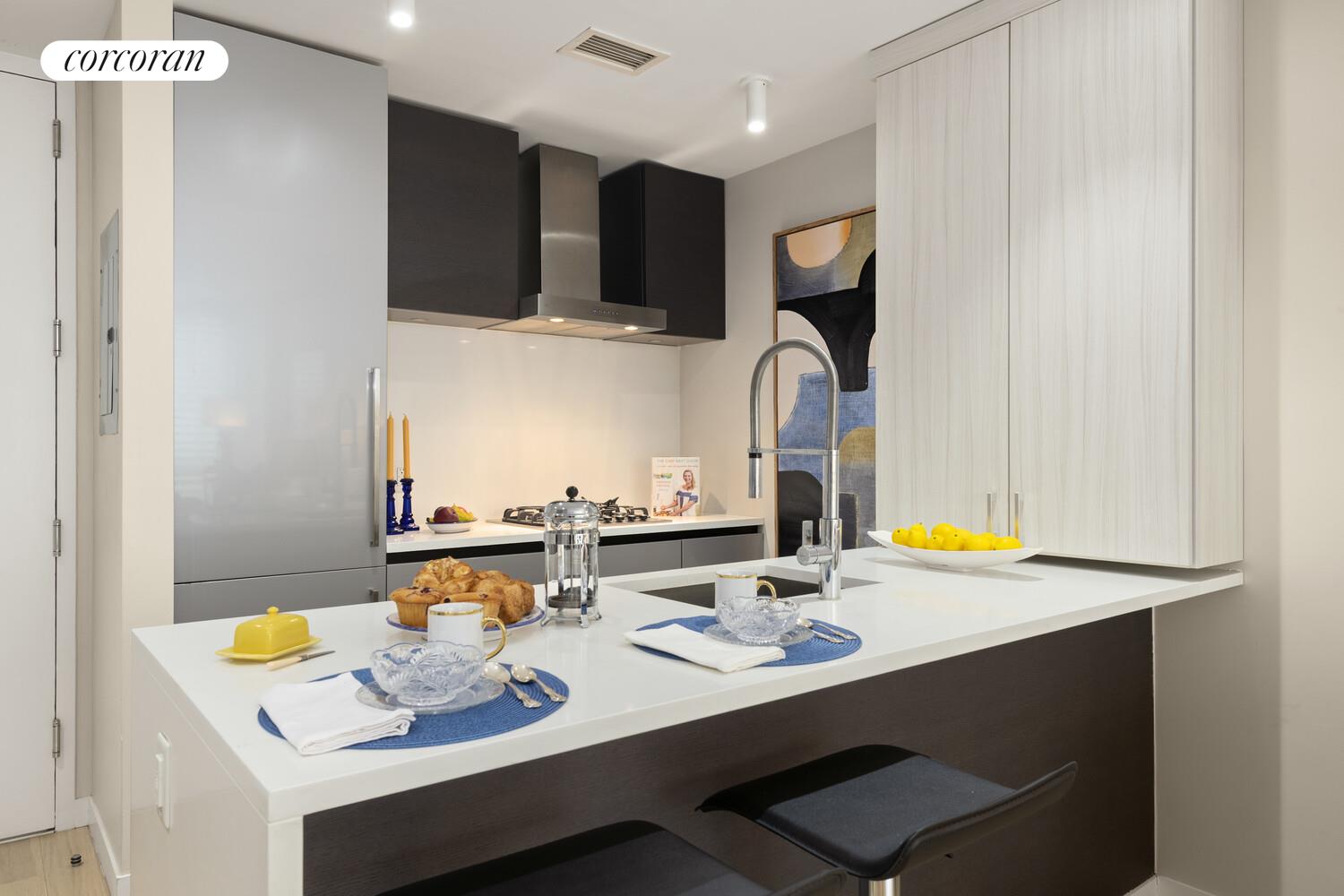 #4 photo, 540 W 49TH Street, Hell's Kitchen , NY 10019