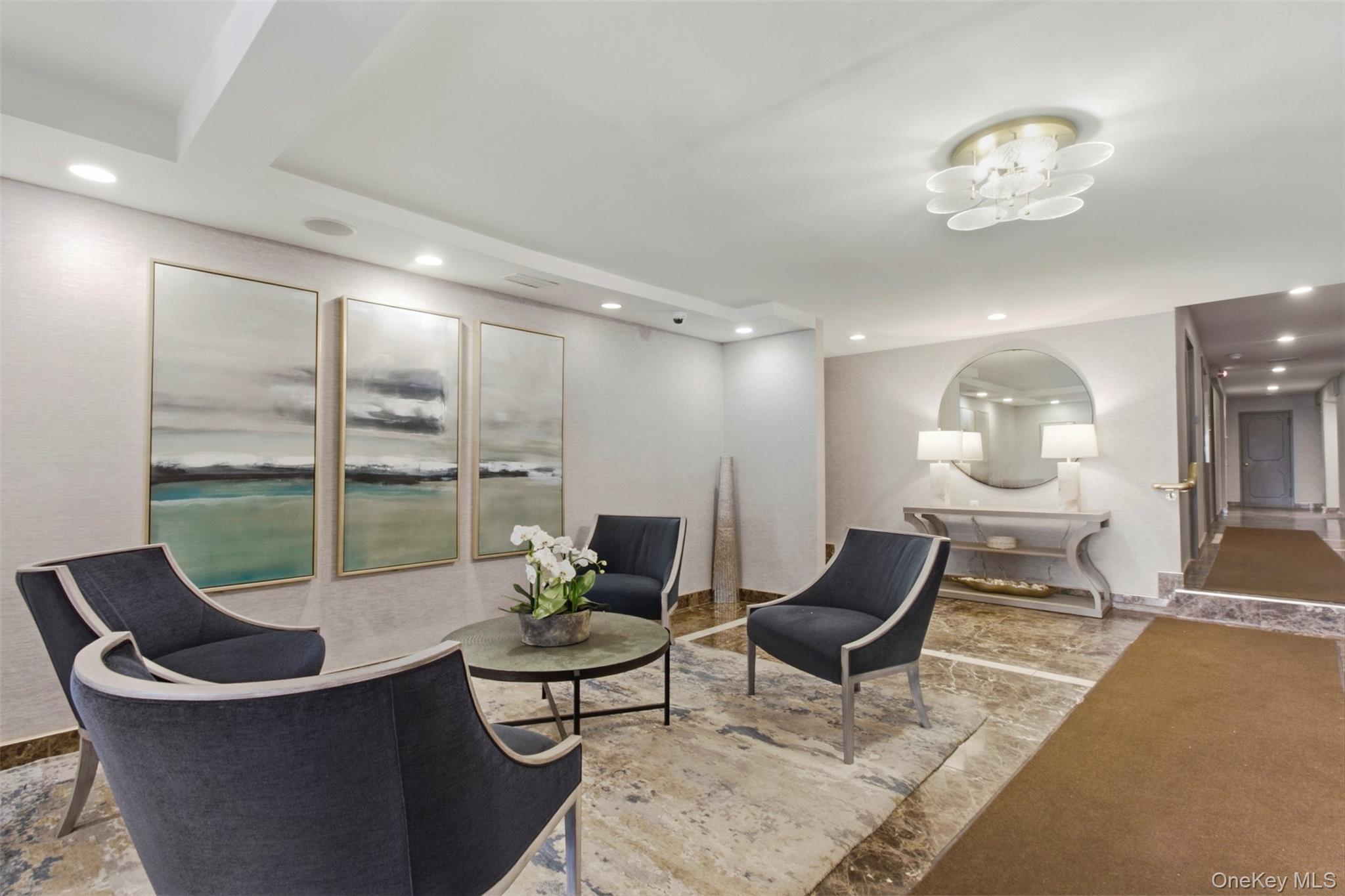 #4 photo, 10 Old Mamaroneck Road, White Plains , NY 10605