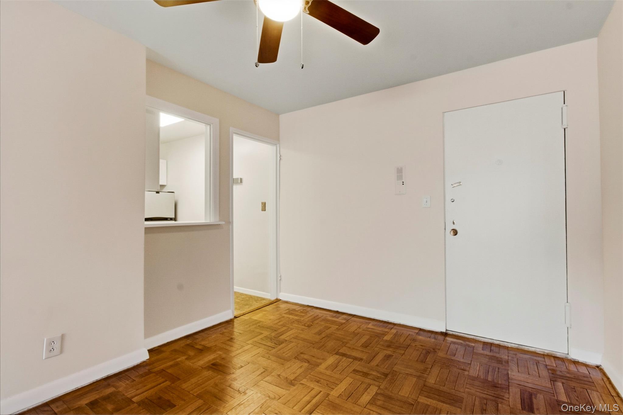 #6 photo, 10 Old Mamaroneck Road, White Plains , NY 10605