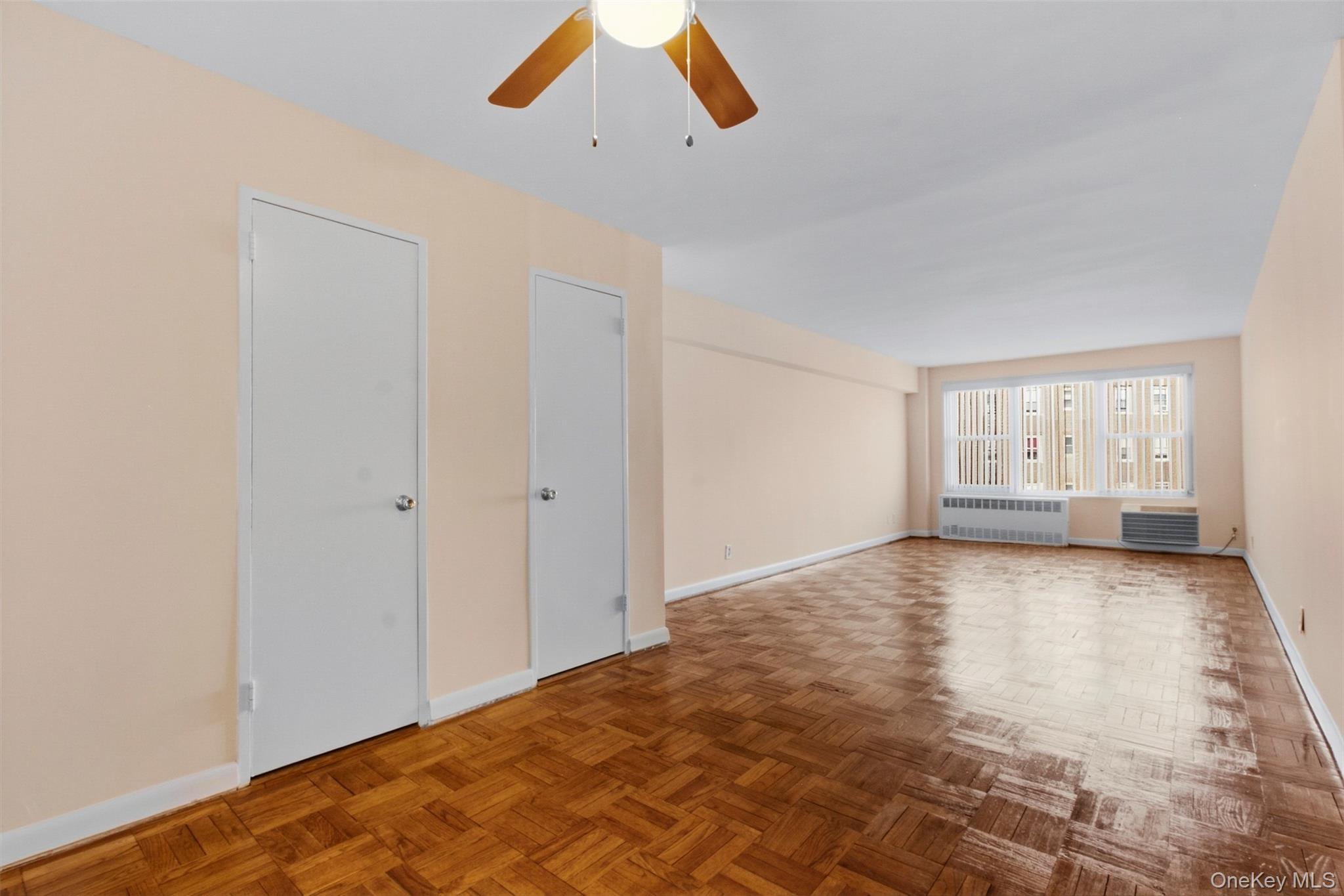 #8 photo, 10 Old Mamaroneck Road, White Plains , NY 10605