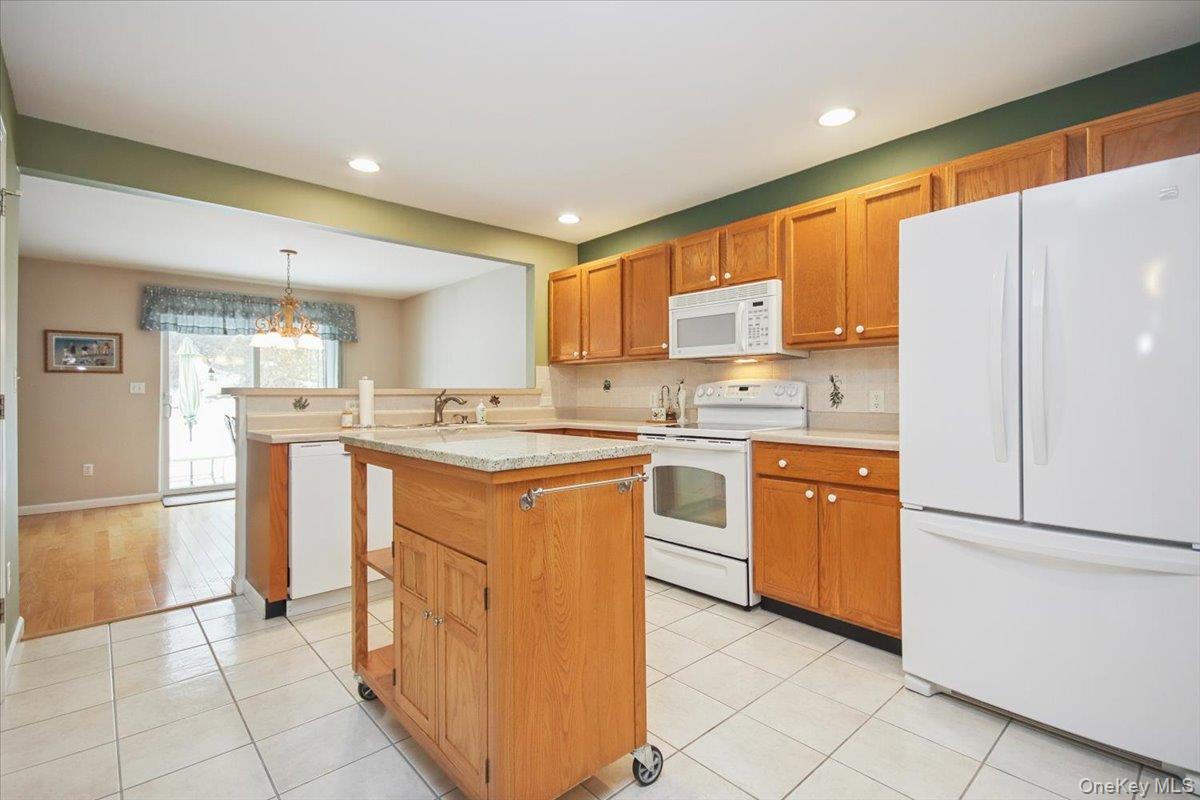 #13 photo, 4 Osborne Glen, Poughquag , NY 12570